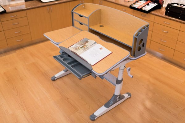 New desk design that grows with your child