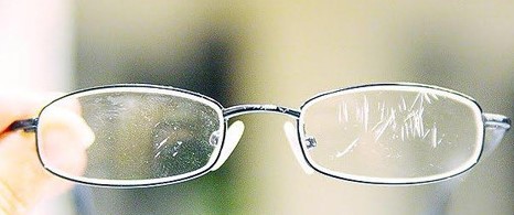 8 tips for keeping your glasses scratch and smudge free